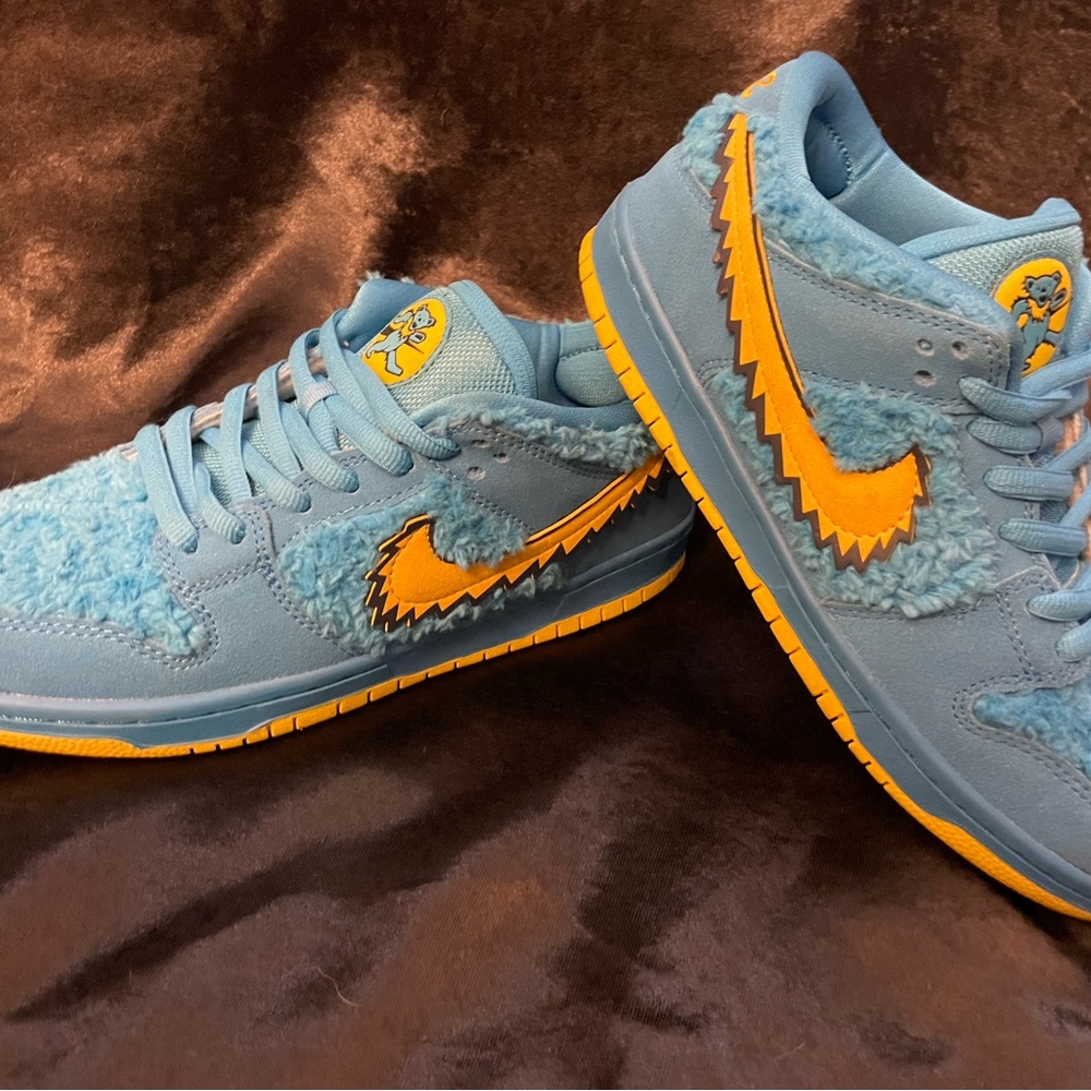 Grateful Dead x Nike dunk sb blue bear size 8.5